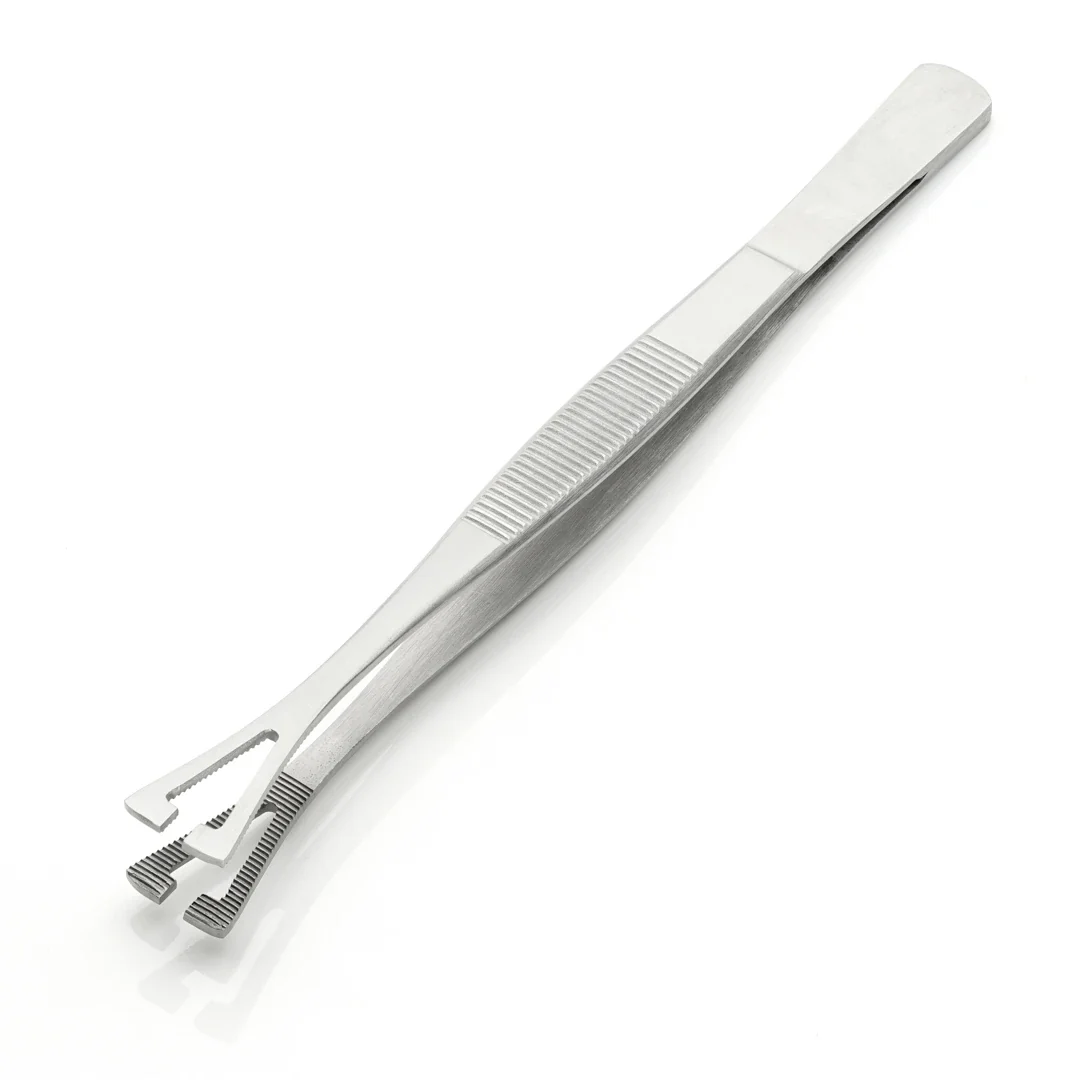 Sterilised Disposable Steel Pennington Forceps with Slot - Image 4